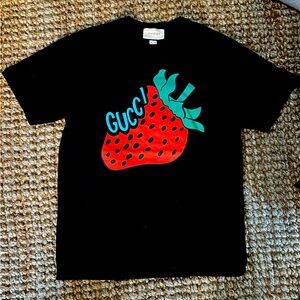 GUCCI Strawberry T-Shirt